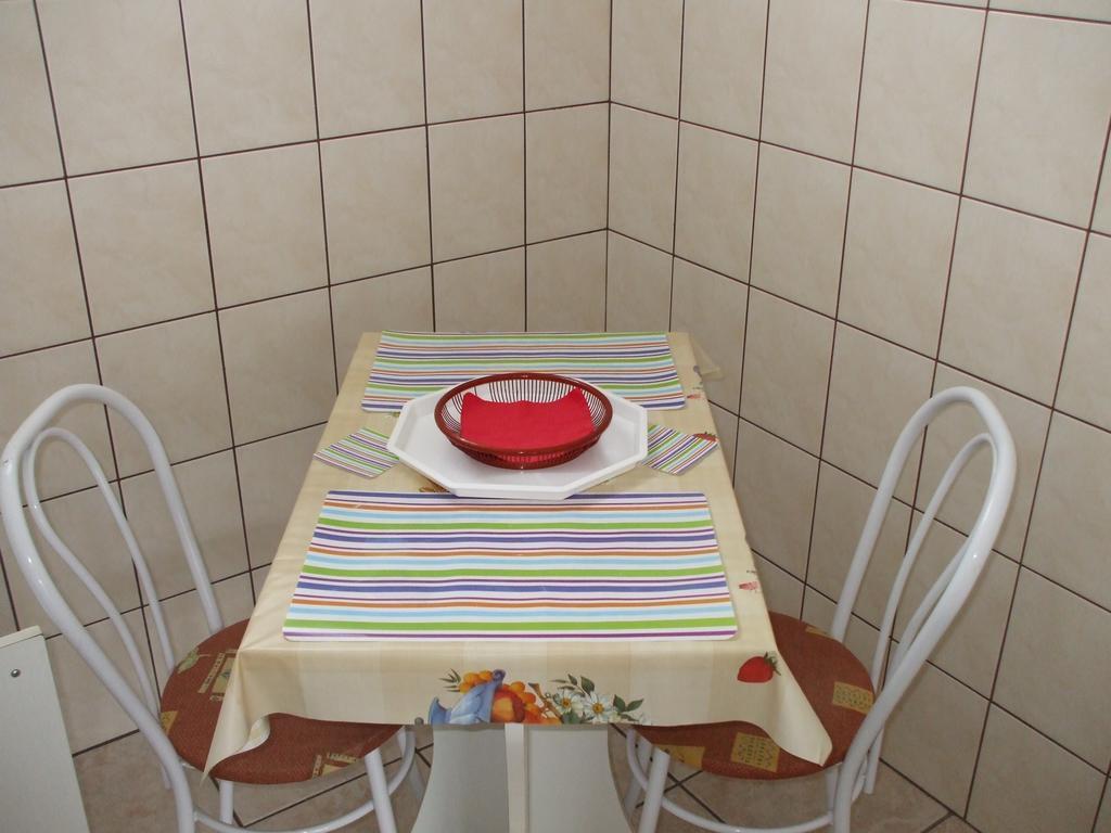 Petrovics Apartmanhaz 1 Buk Bagian luar foto