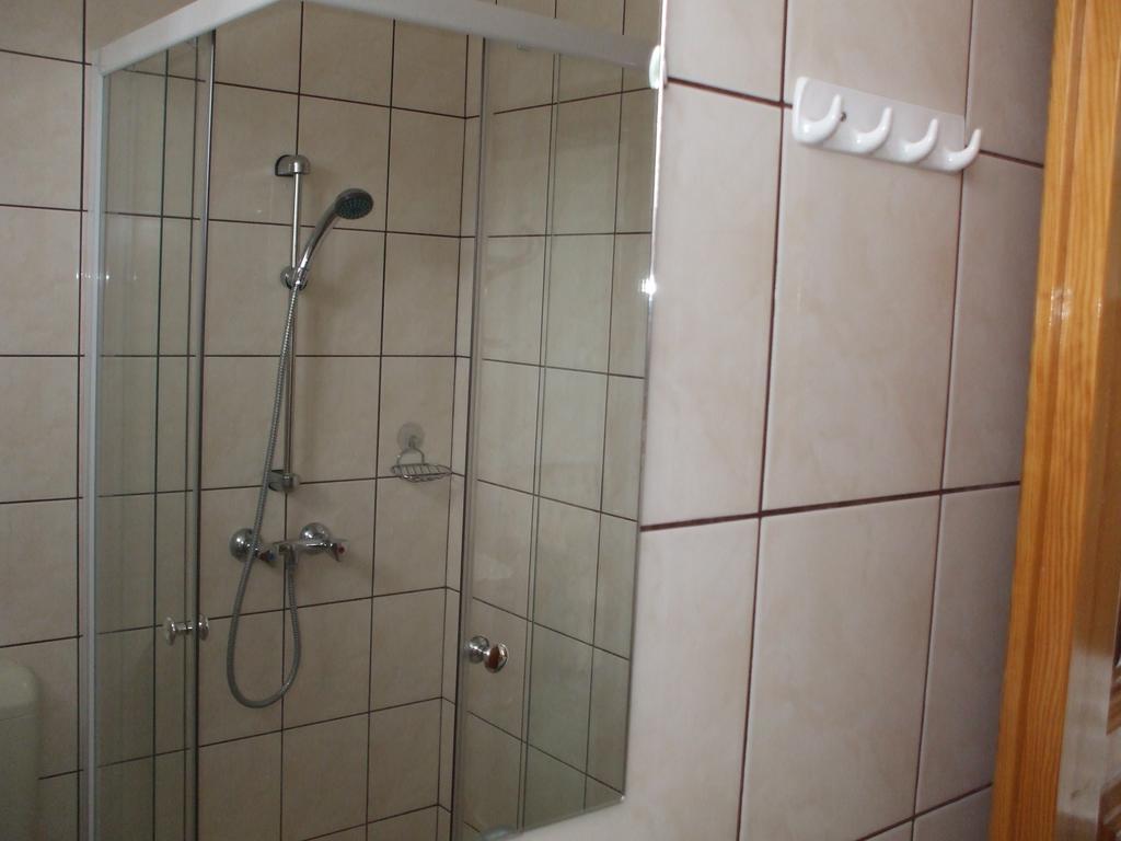 Petrovics Apartmanhaz 1 Buk Bagian luar foto